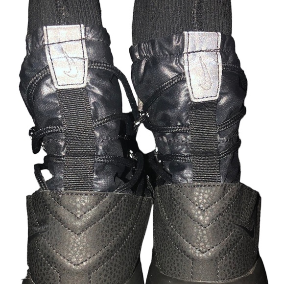 Womens Nike Roshe Two High Winter Sneakerboot - Picture 12 of 13